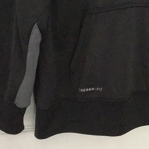 Nike jacket - Picture 2 of 6